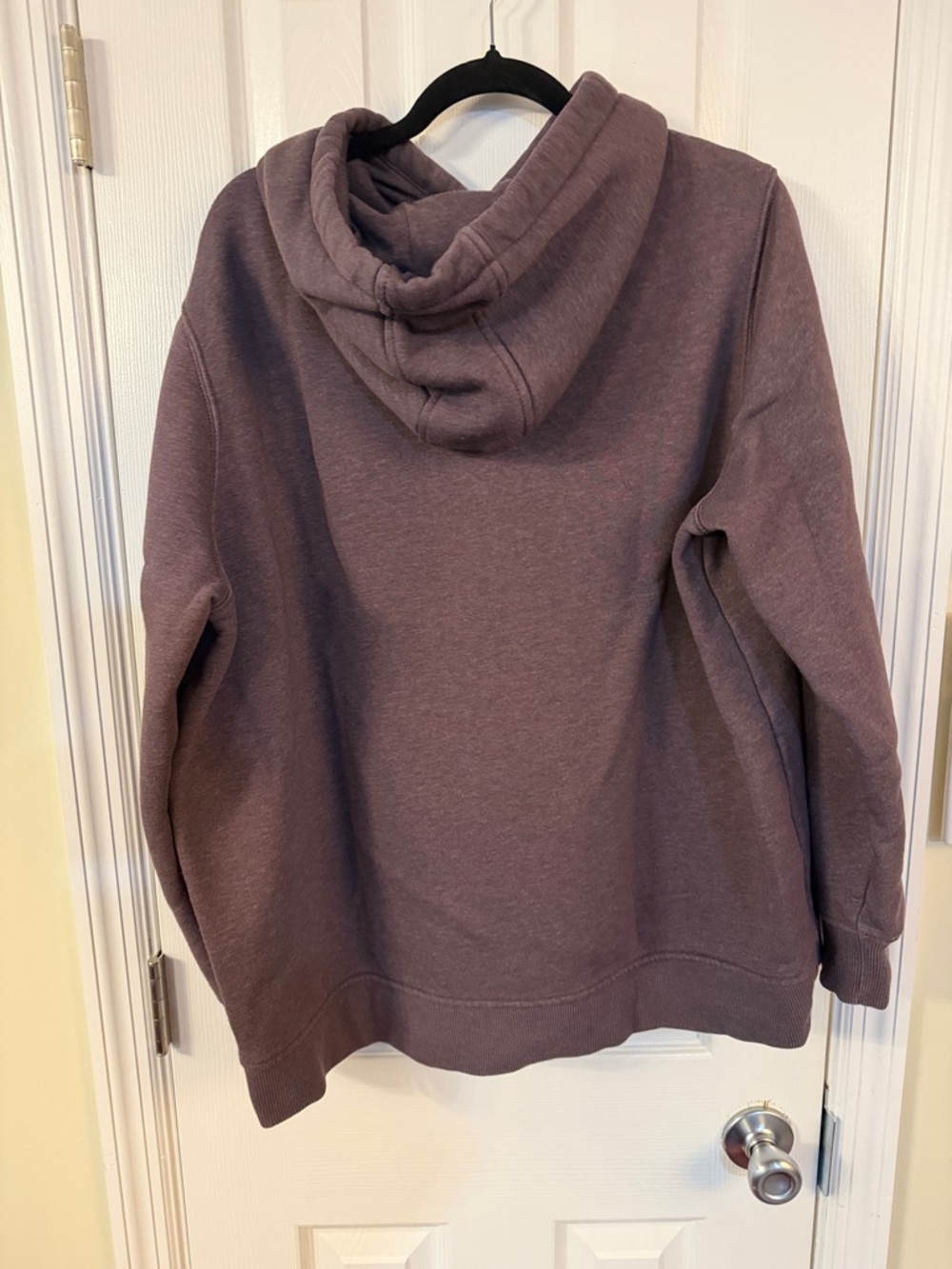 Carhartt women’s Hoodie in Deep Plum with Tan Logo - Picture 6 of 7